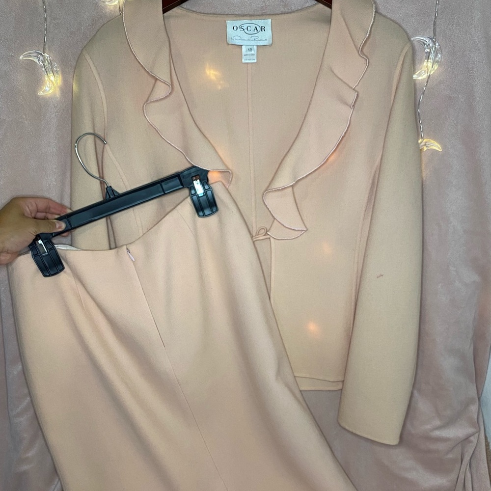 ☁️Dreamy Oscar De La Renta 2 piece skirt suit💗✨